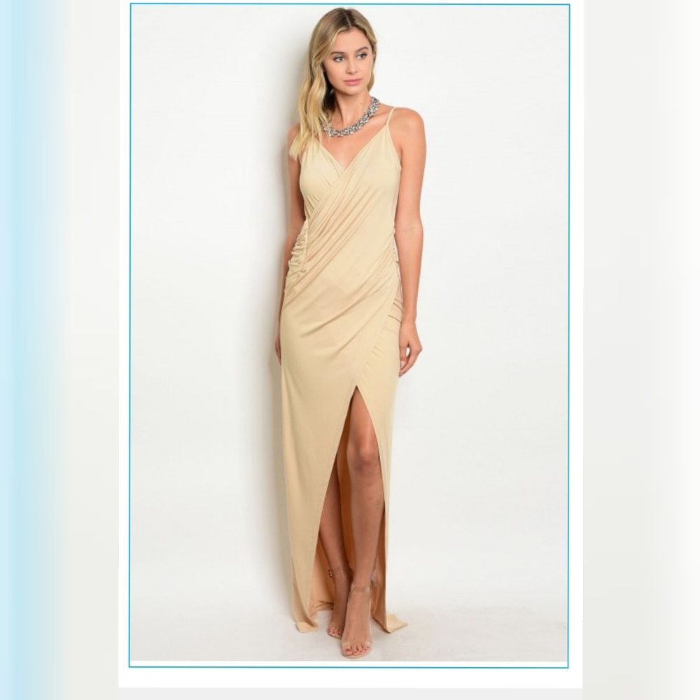 💋NUDE ELEGANT DRESS 💋 - Picture 2 of 5